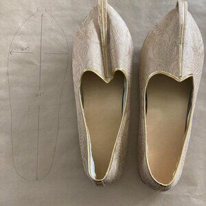 Cream Mojari - Jutti (Indian footwear)